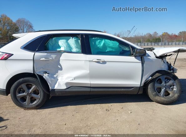 2FMPK4J95NBA22929 2022 FORD EDGE Белый Вид задней части салона