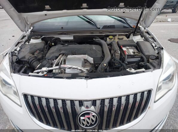 2G4GL5EX3H9137469 2017 BUICK REGAL White Widok z tyłu