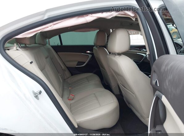 2G4GL5EX3H9137469 2017 BUICK REGAL White Widok naklejki z numerem VIN