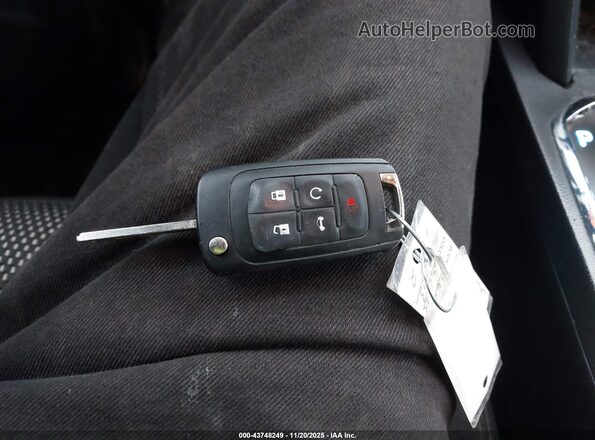 2GNALCEK6H1587108 2017 CHEVROLET EQUINOX Серебряный Вид панели приборов
