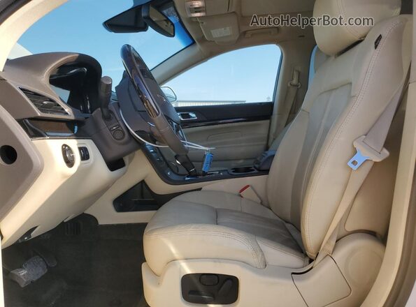 2LMHJ5AT2JBL00063 2018 LINCOLN MKT White Սալոնի դիմացի տեսք