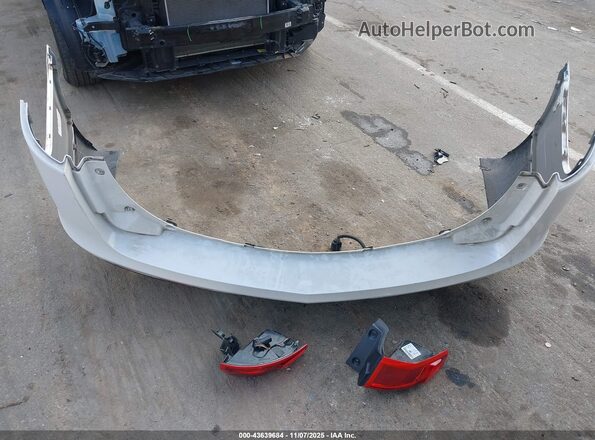 2LMHJ5AT2KBL00694 2019 LINCOLN MKT Белый Вид щитка приборов