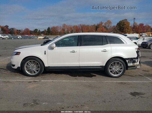 2LMHJ5AT2KBL00694 2019 LINCOLN MKT Белый 