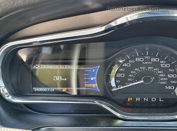 2LMHJ5NK7JBL02473 2018 LINCOLN MKT Black Widok z przodu