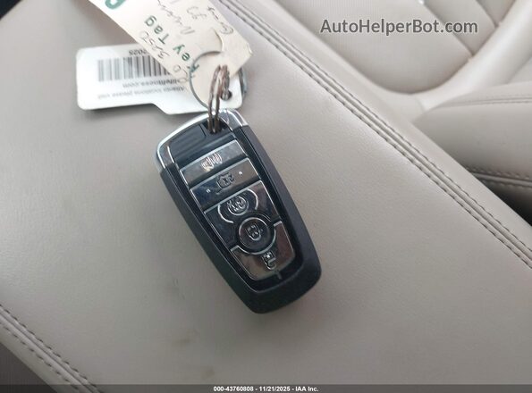 2LMPJ6K90NBL05174 2022 LINCOLN NAUTILUS Black Widok deski rozdzielczej