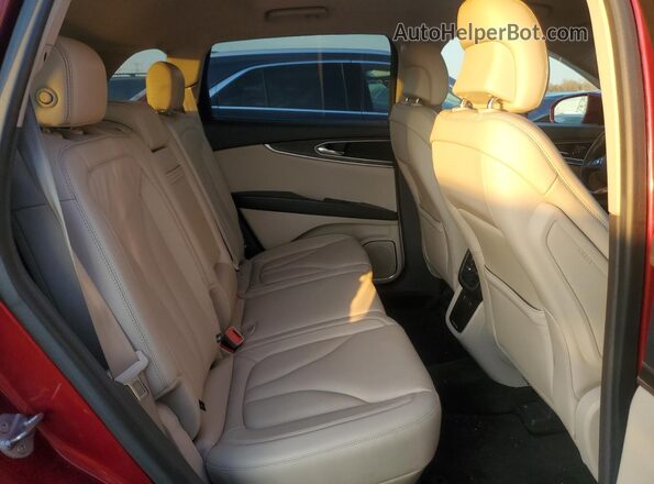 2LMPJ6KR2JBL22343 2018 LINCOLN MKX Red Widok tylnych siedzeń
