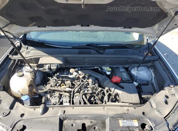 2LMPJ8K96PBL02598 2023 LINCOLN NAUTILUS Silver Vista del compartimento del motor