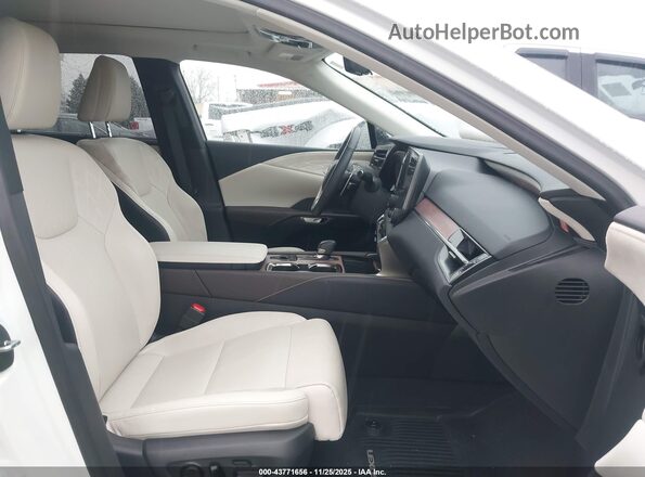 2T2BBMCA5PC021081 2023 LEXUS RX 350H Белый Вид салона спереди