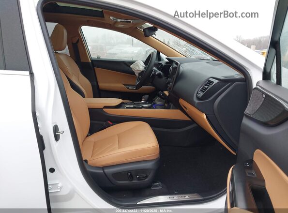 2T2HGCEZ0TC102086 2026 LEXUS NX White Widok wnętrza z przodu