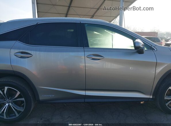 2T2HGMDA3NC093095 2022 LEXUS RX 450H Серый Вид задней части салона