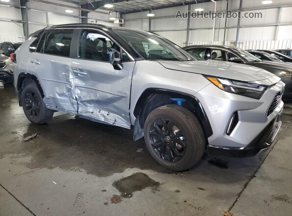 2T3E6RFV8PW044880 2023 TOYOTA RAV4 Silver Przód prawy