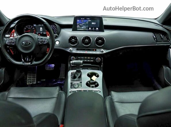 KNAE45LC3J6031896 2018 KIA STINGER Белый Вид задних сидений