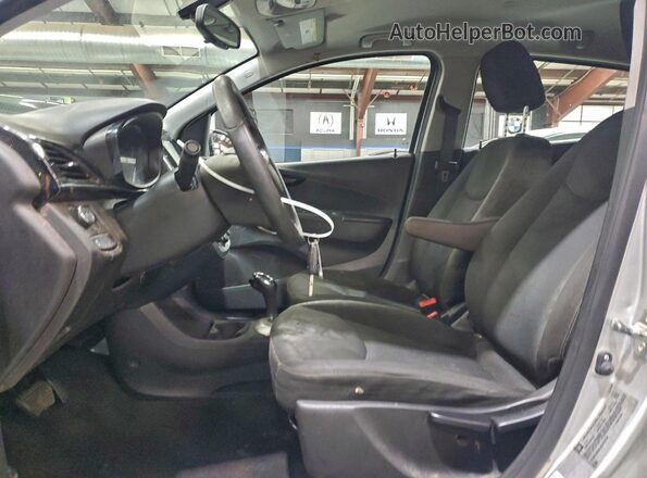 KL8CD6SA3JC470736 2018 CHEVROLET SPARK Серебряный Вид панели приборов