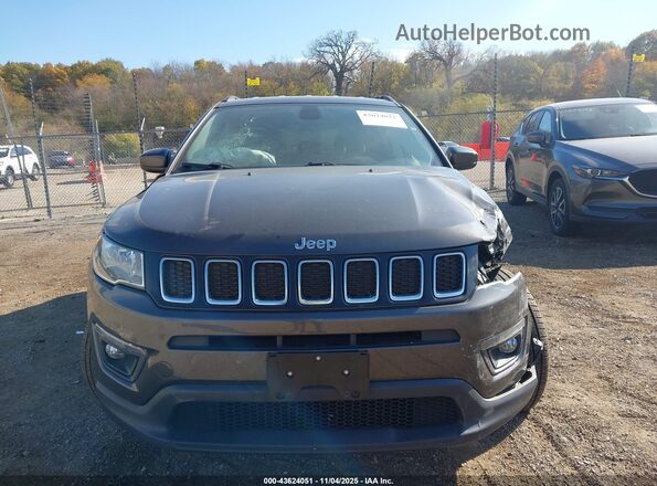 3C4NJDBB4JT176756 2018 JEEP COMPASS Gray Vista del salpicadero