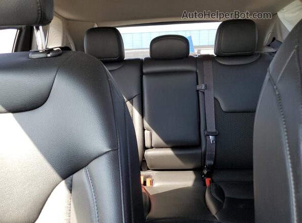3C4NJDBB6NT217572 2022 JEEP COMPASS Черный Вид задних сидений