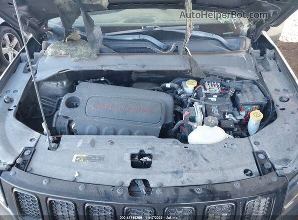 3C4NJDBBXJT453992 2018 JEEP COMPASS Black Հետևի տեսք