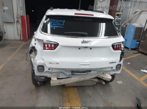 3C4NJDBNXPT562083 2023 JEEP COMPASS White Widok z przodu