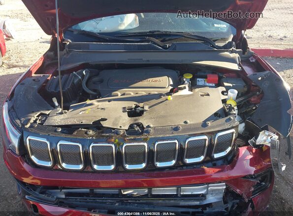 3C4NJDCB5NT115100 2022 JEEP COMPASS Red Widok z tyłu