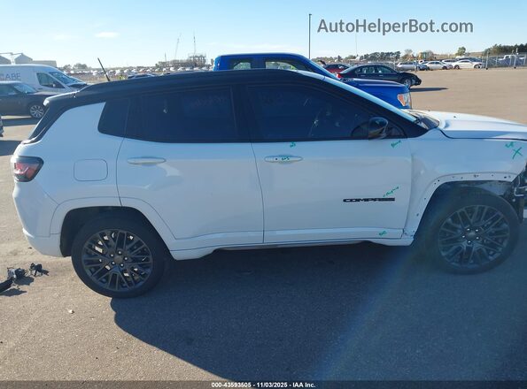 3C4NJDCN6RT587046 2024 JEEP COMPASS White Vista interior trasera