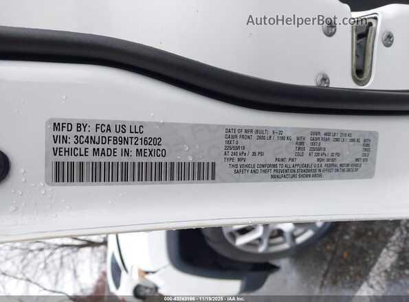 3C4NJDFB9NT216202 2022 JEEP COMPASS White Engine compartment view