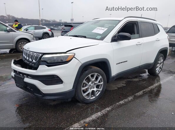 3C4NJDFB9NT216202 2022 JEEP COMPASS White Front left