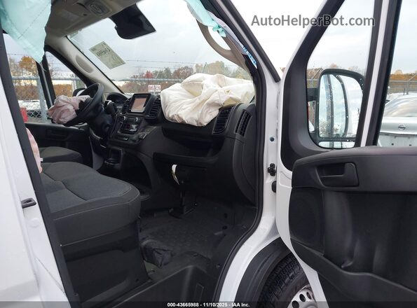3C6LRVAG2SE522612 2025 RAM PROMASTER 1500 Белый Вид салона спереди
