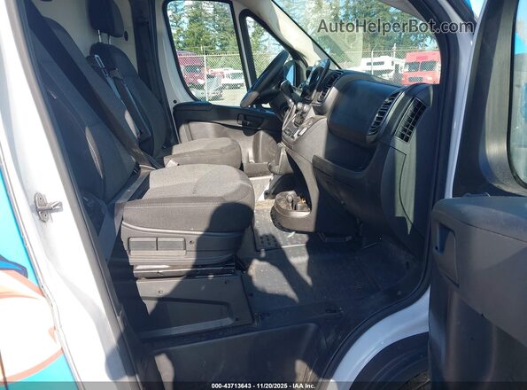 3C6LRVDG2PE528736 2023 RAM PROMASTER 2500 Blue Vista interior delantera