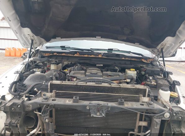 3C6UR5CL6JG348013 2018 RAM 2500 Белый Вид сзади