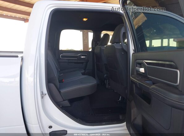 3C6UR5DL2RG136381 2024 RAM 2500 Белый Вид наклейки с VIN-кодом