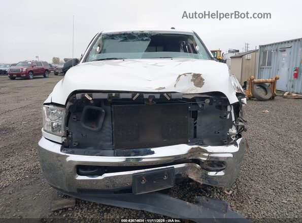 3C6UR5HL2JG364508 2018 RAM 2500 Белый Вид щитка приборов