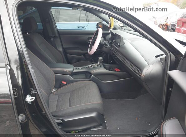 3CZRZ2H53RM757276 2024 HONDA HR-V Черный Вид салона спереди