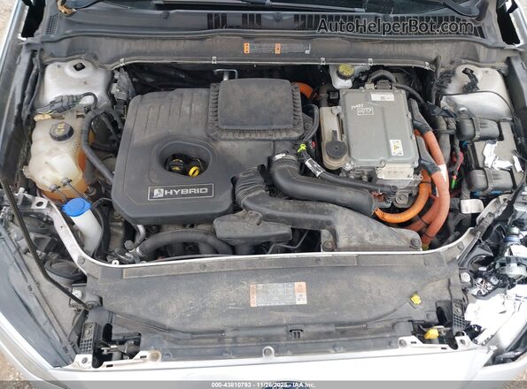 3FA6P0LU1JR221750 2018 FORD FUSION HYBRID Серебряный Вид сзади