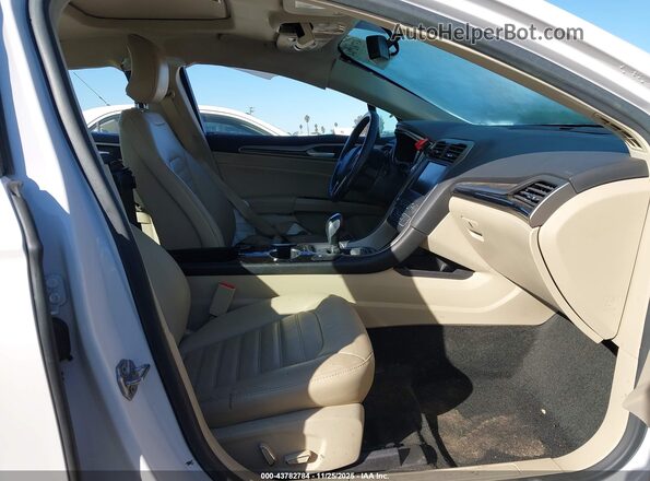 3FA6P0LU3GR316349 2016 FORD FUSION HYBRID White Widok wnętrza z przodu