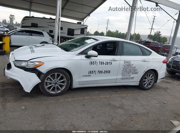 3FA6P0LUXHR306922 2017 FORD FUSION HYBRID Белый 