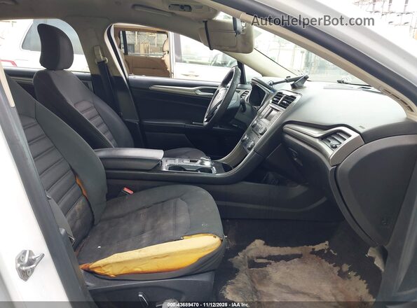 3FA6P0LUXHR306922 2017 FORD FUSION HYBRID Белый Вид салона спереди