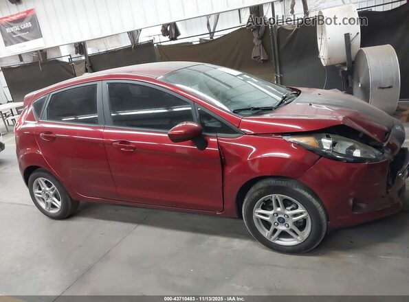 3FADP4EJ4HM104284 2017 FORD FIESTA Красный Вид задней части салона