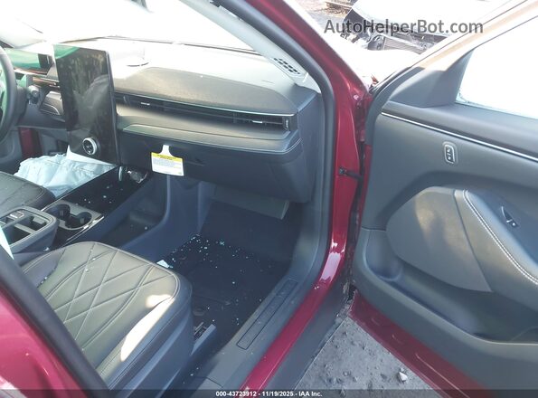 3FMTK1S54SMA04926 2025 FORD MUSTANG MACH-E Burgundy Вид салону спереду