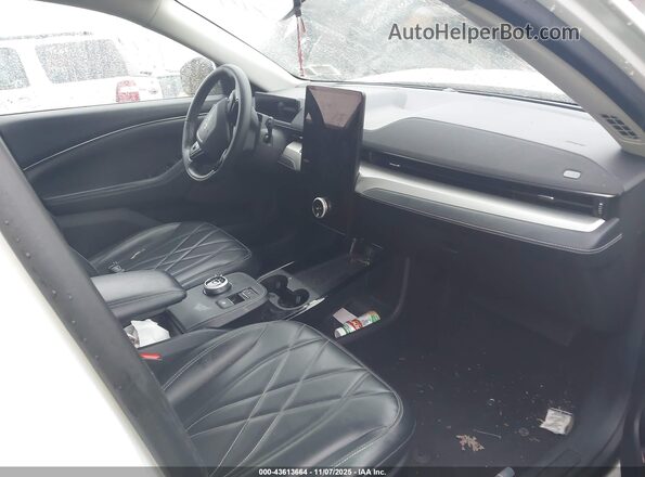 3FMTK1SS5MMA20013 2021 FORD MUSTANG MACH-E White Widok wnętrza z przodu