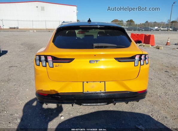 3FMTK4SE3MME00429 2021 FORD MUSTANG MACH-E Желтый 