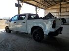 2022 Chevrolet Silverado K1500 Trail Boss Custom White vin: 3GCPDCED4NG525873