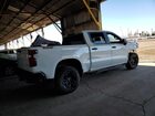 2022 Chevrolet Silverado K1500 Trail Boss Custom White vin: 3GCPDCED4NG525873