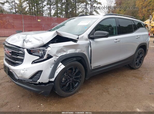 3GKALMEV4ML402396 2021 GMC TERRAIN Серебряный Передняя левая четверть