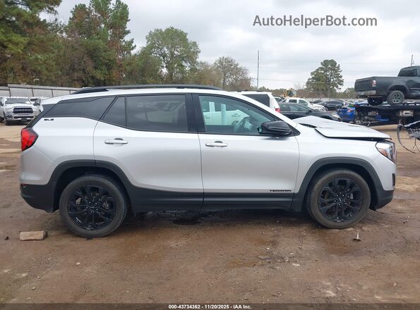 3GKALMEV4ML402396 2021 GMC TERRAIN Серебряный Вид задней части салона