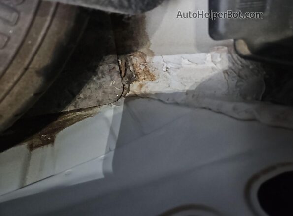 3GNAXUEV6MS157601 2021 CHEVROLET EQUINOX  Вид спереди