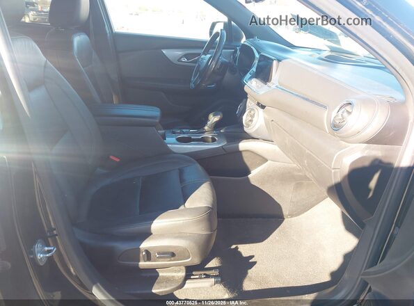 3GNKBJRS5MS512842 2021 CHEVROLET BLAZER Черный Вид салона спереди