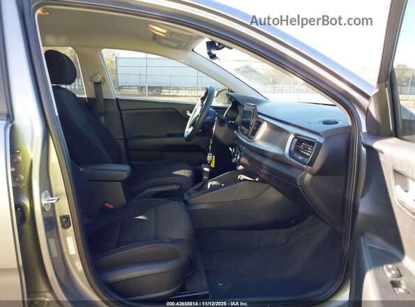 3KPA24AD4NE433570 2022 KIA RIO Серый Вид салона спереди