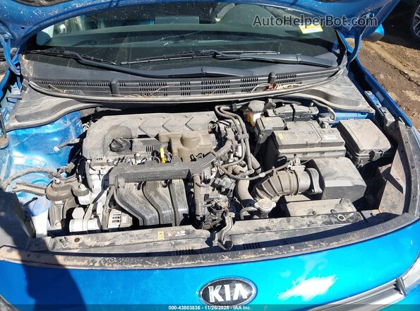 3KPA25AD8ME368002 2021 KIA RIO 5-DOOR Blue Вид ззаду