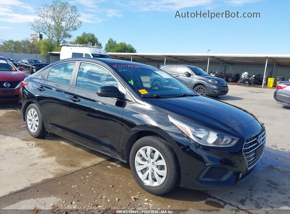 3KPC24A65ME131777 2021 HYUNDAI ACCENT Черный Передняя правая четверть