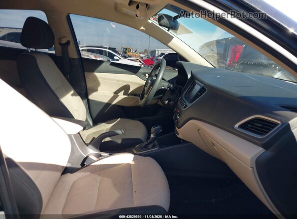 3KPC24A66ME137426 2021 HYUNDAI ACCENT Черный Вид салона спереди