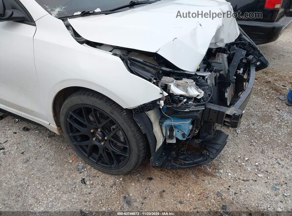 3KPF44AC7NE424305 2022 KIA FORTE Белый Вид спереди